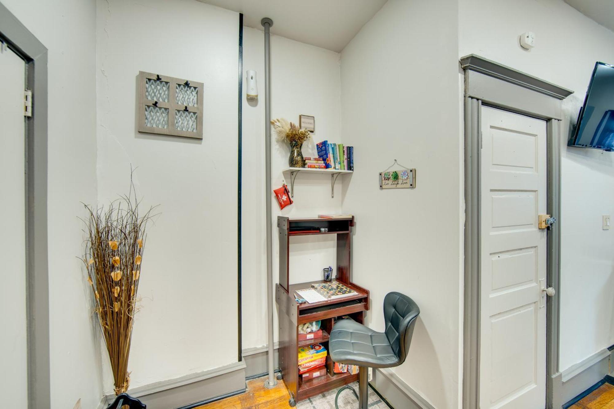 Hideaway With Yard About 2 Mi To Downtown Holiday home Harrisburg